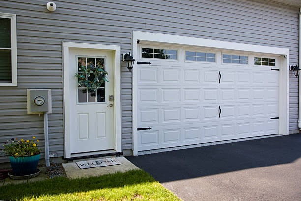 24/7 Emergency Garage Door Panel Replacement experts in Mount Orab, OH